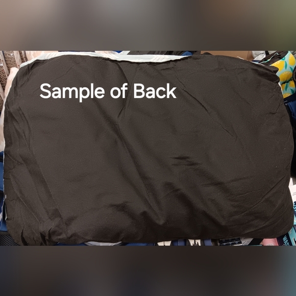 Pet Crate Mat 29"x19" - Picture 4 of 4